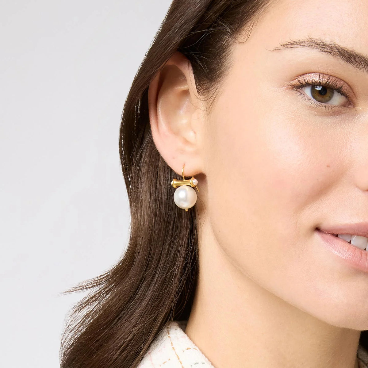 Bamboo Doorknocker Earring Pearl