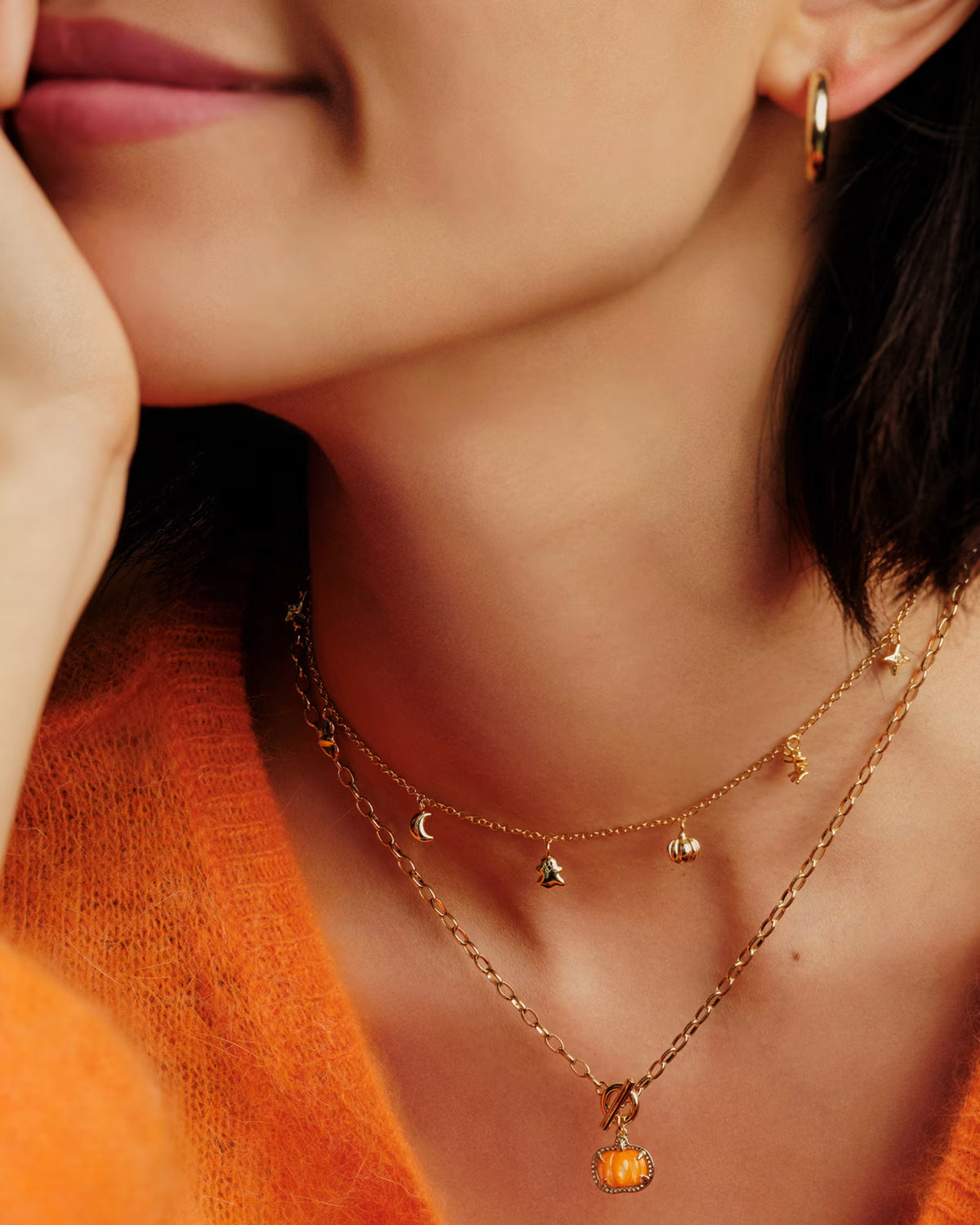 PUMPKIN LINK AND CHAIN NECKLACE GOLD ORANGE MOTHER OF PEARL