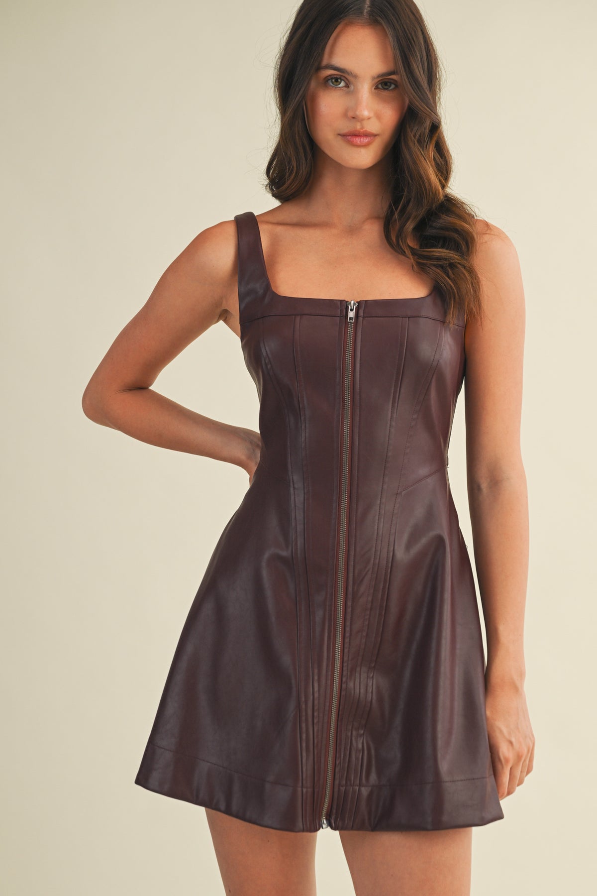 ZIP UP SLEEVELESS LEATHER DRESS