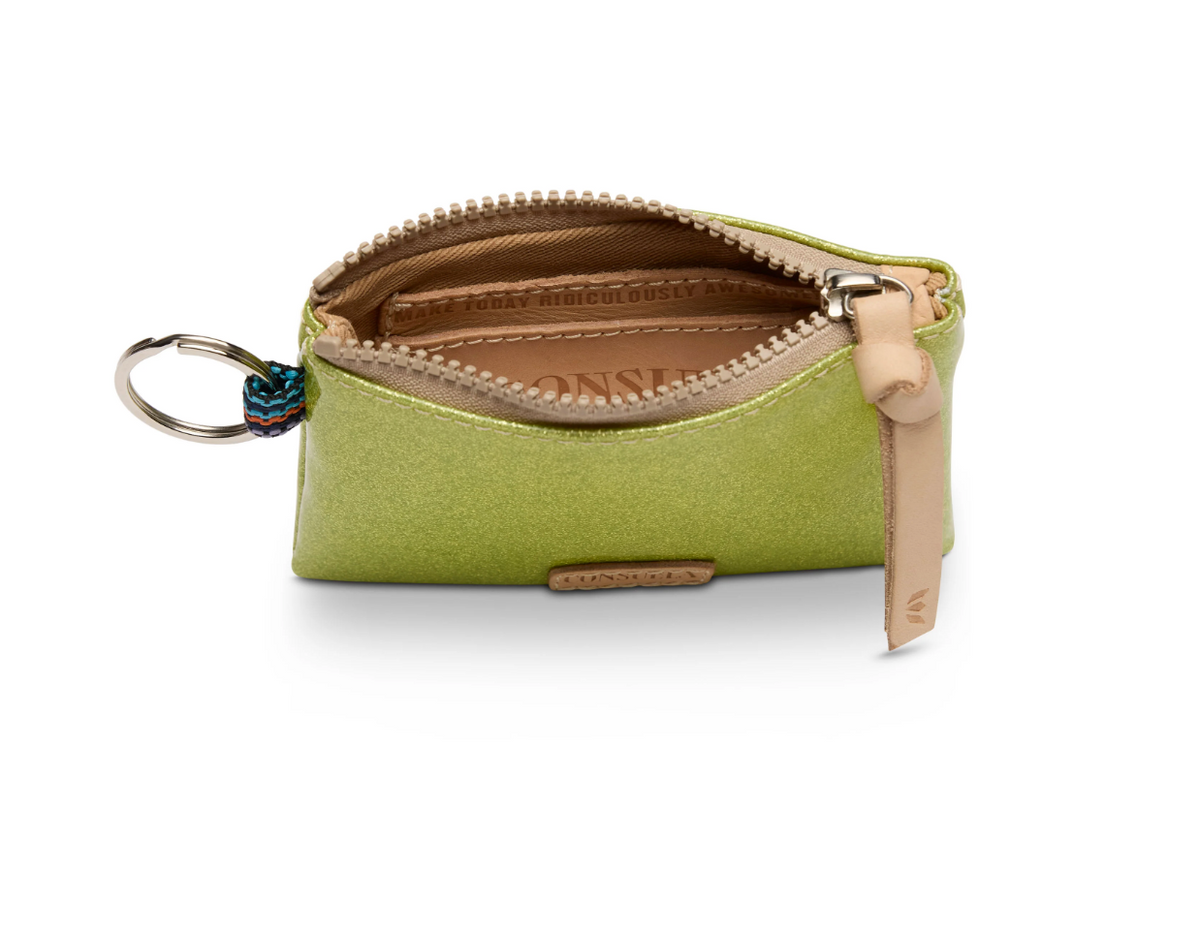 Pouch, Buzzy