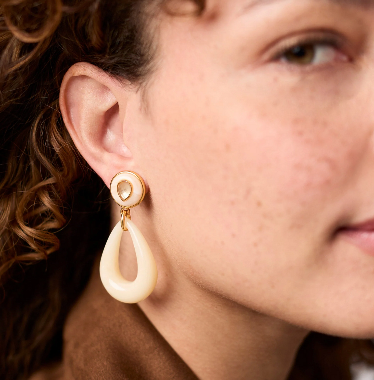Carnaby Statement Earring-Ivory-OS