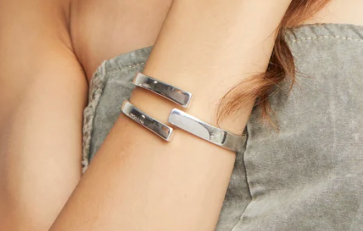 metal alloy rigid bracelet plated in sterling silver M