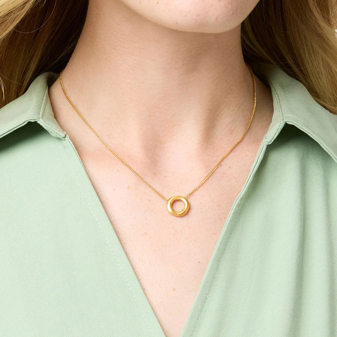 Wave Circle Delicate Necklace Gold