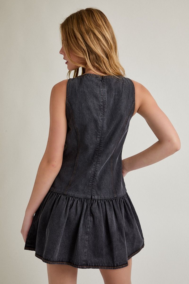 BOAT NECK SLEEVELESS DRESS
