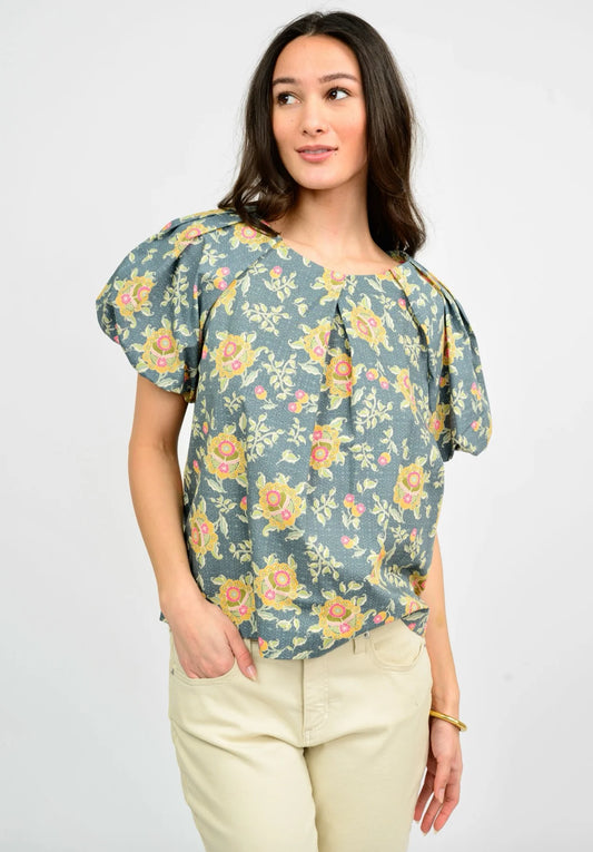 PLEATED NECK TOP 621590