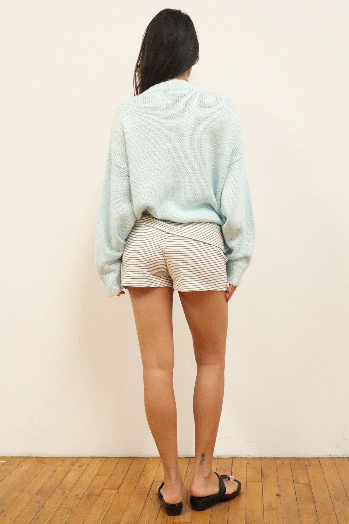 SWAN SWEATER