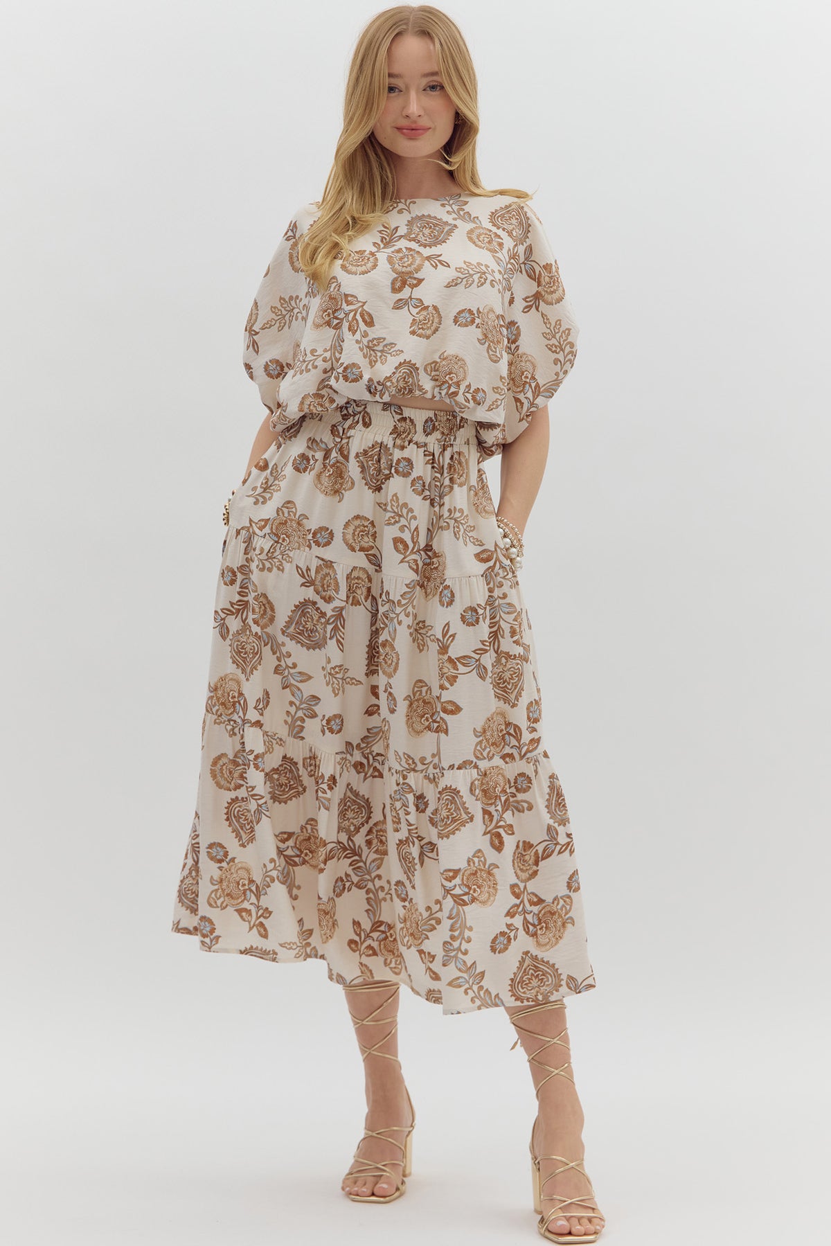 Floral print waist-length dolman sleeve top