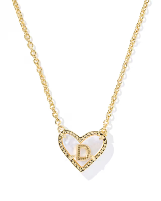 HEART LETTER D SHORT PENDANT NECKLACE GOLD IVORY MOTHER OF PEARL