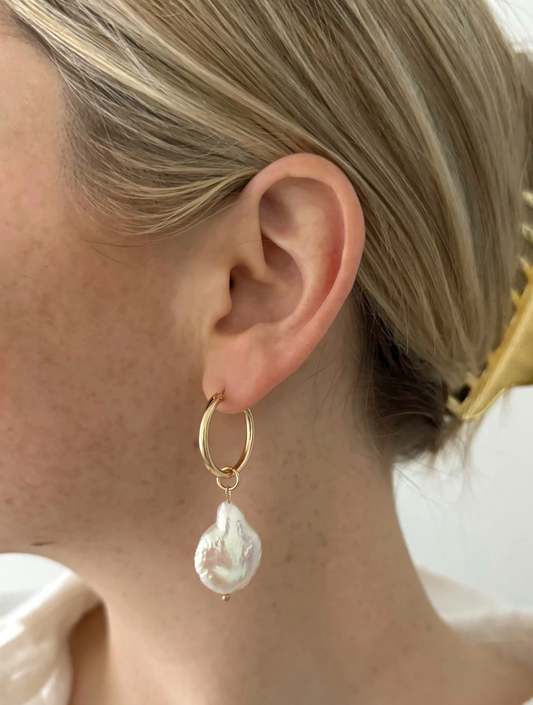 JULUCA PEARL HOOPS