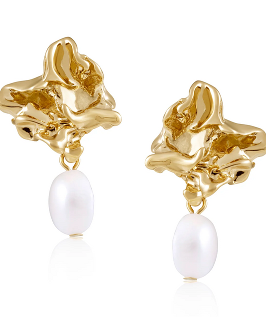 Greta Pearl Earring