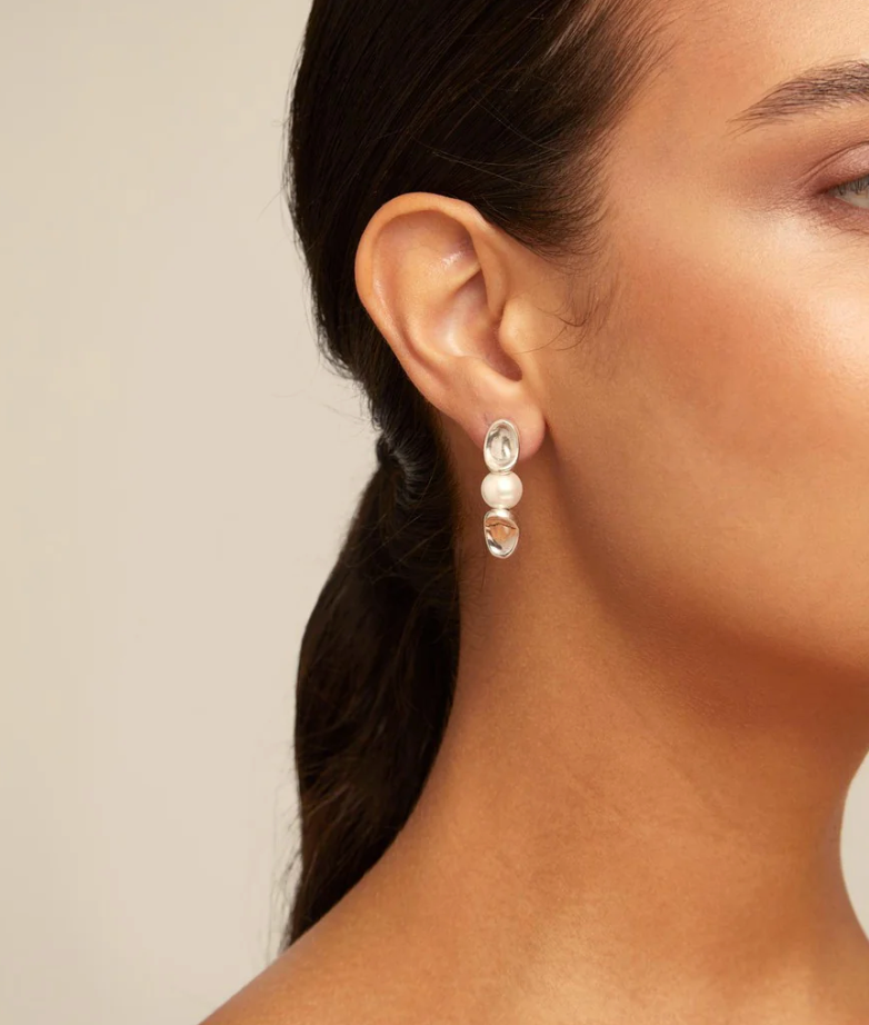 SILVER EARRING LEGEND