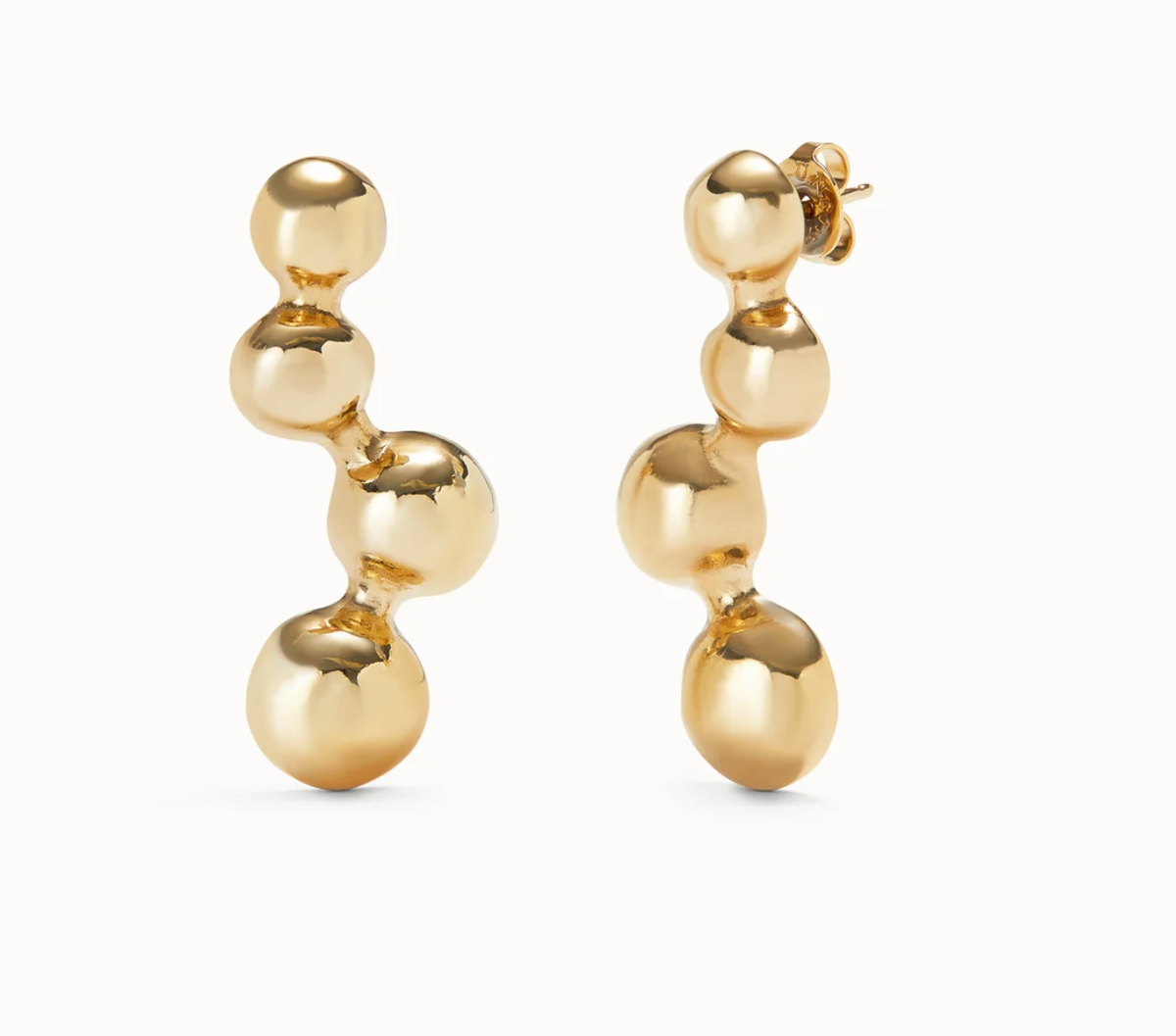 earrings in 18k gold plated metal alloy and four beads