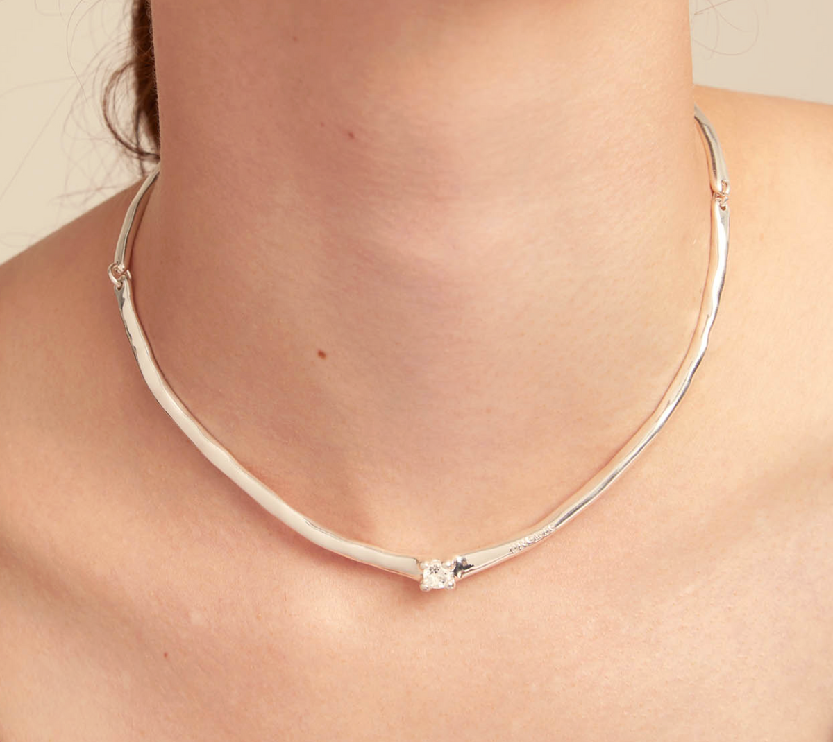 sterling silver plated metal alloy rigid necklace and white zircon
