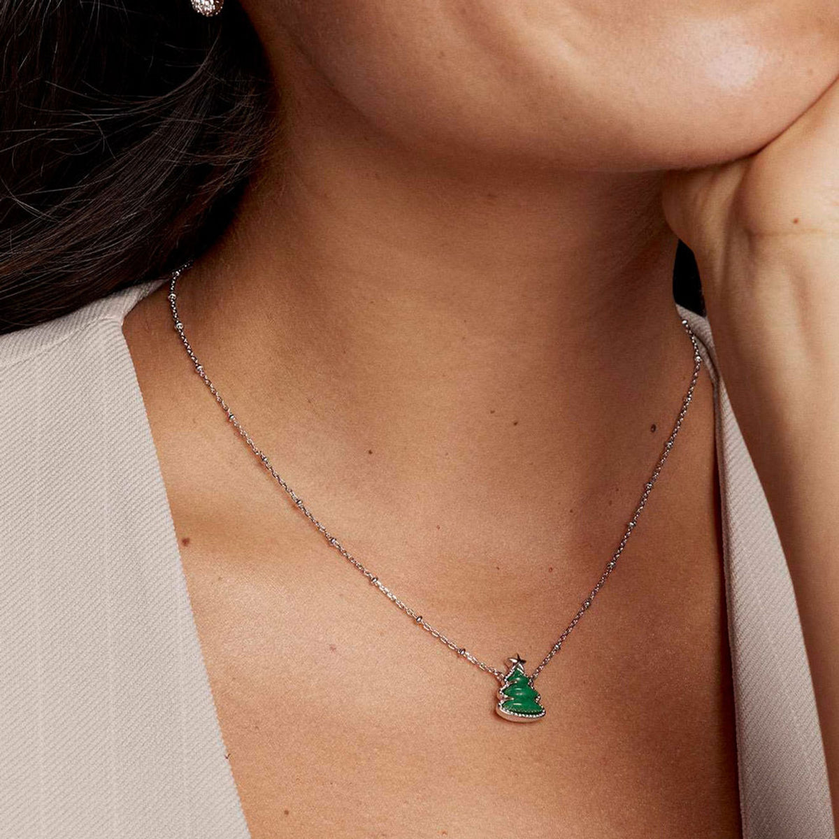 HOLIDAY TREE SHORT PENDANT NECKLACE SILVER GREEN QUARTZITE