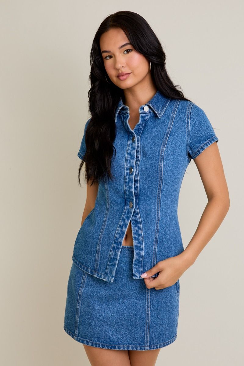 SHORT SLEEVE BUTTON FRONT DENIM TOP